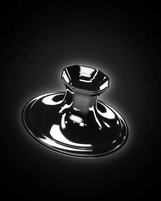 The kicking tee in chrome, turning